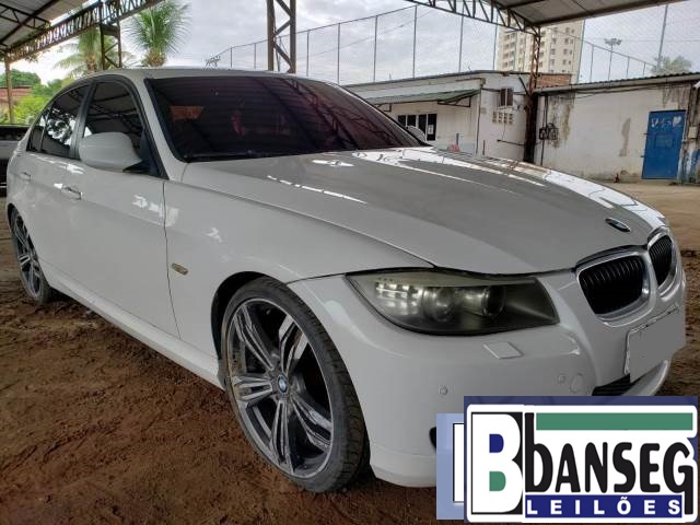 BMW SERIE 3 320i 2011